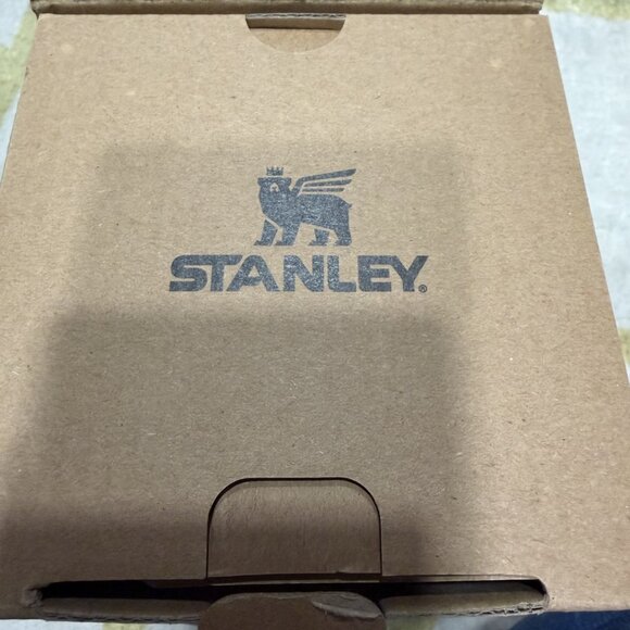 Stanley Louis Vuitton Pink & Gold 40oz Tumbler - Picture 5 of 5